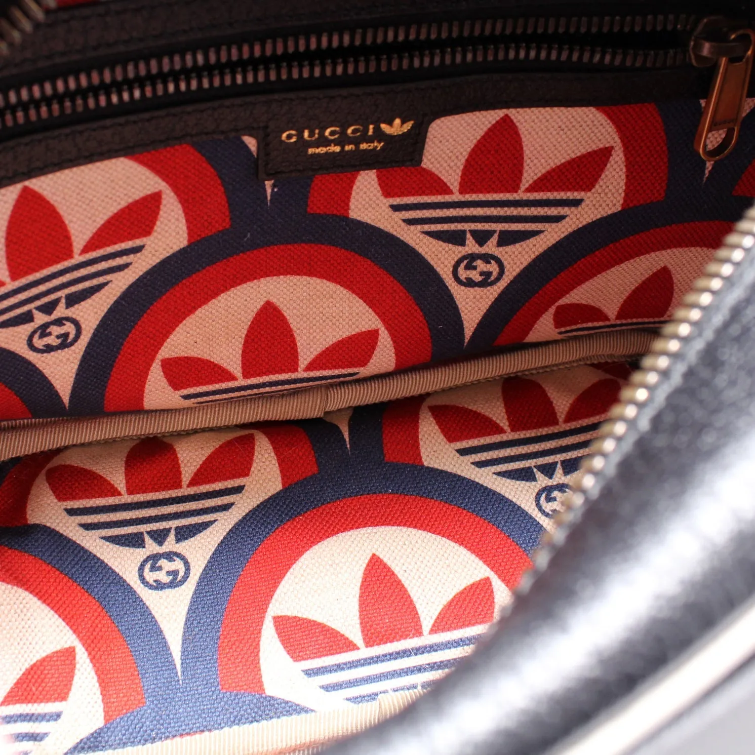 702427 Gucci X Adidas Messenger